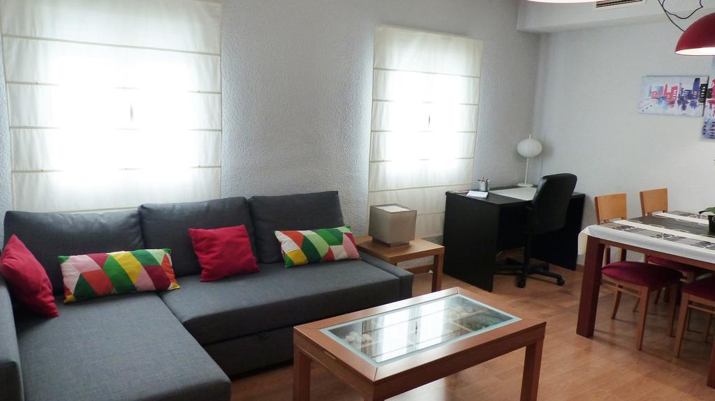 Apartamento Aluche Con Parking Gratuito Мадрид Екстериор снимка